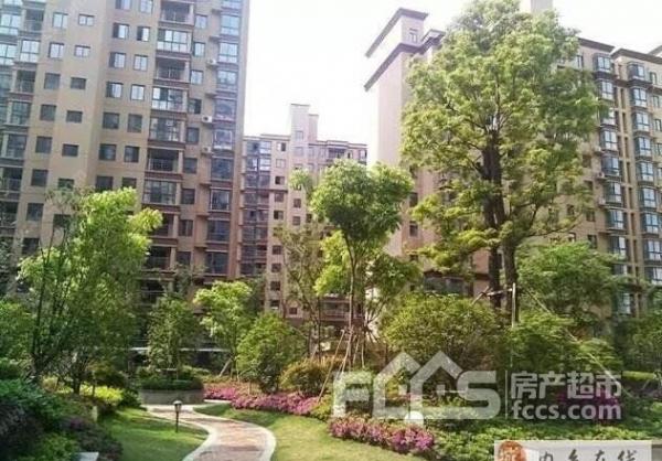 內(nèi)鄉(xiāng)左岸皇朝最新動態(tài)，時尚潮流引領(lǐng)者的新地標揭秘