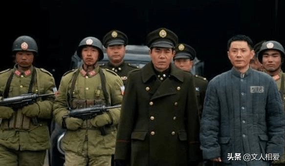 軍官的小妻子，溫馨日常的甜蜜趣事最新章節(jié)
